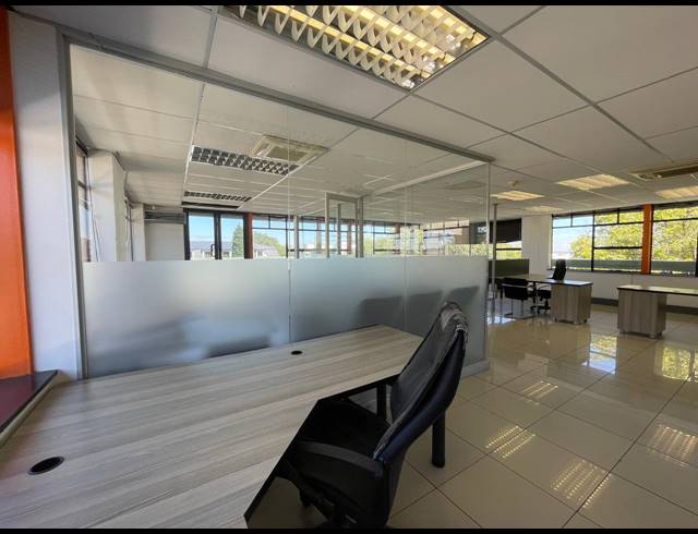 313M² OFFICE TO LET IN RIVONIA